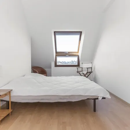 Jolie Maison Et Sa Veranda Pour De Belles